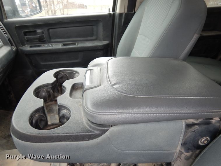 image for item DJ2959 2017 Dodge Ram 1500  Crew Cab pickup truck