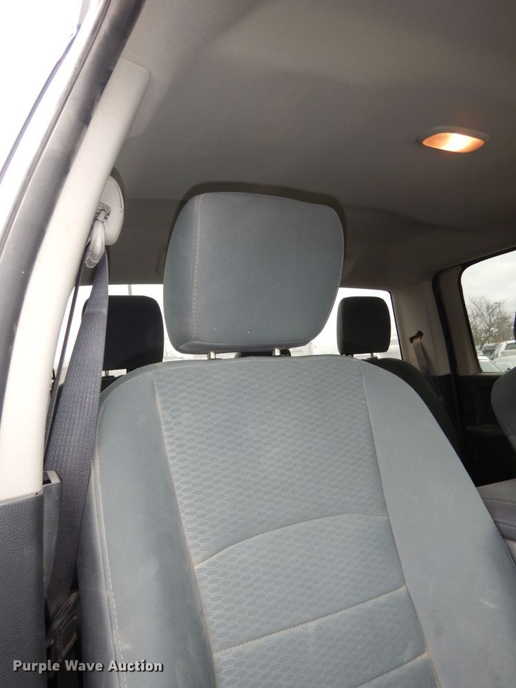 image for item DJ2959 2017 Dodge Ram 1500  Crew Cab pickup truck