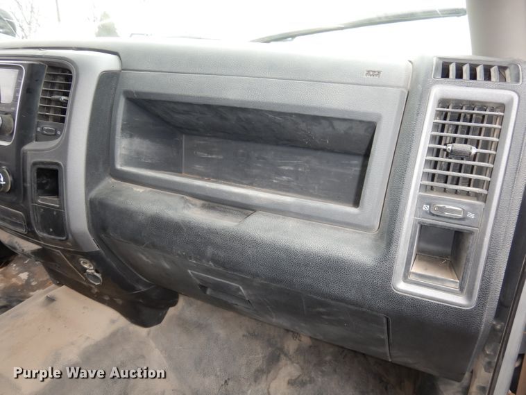 image for item DJ2959 2017 Dodge Ram 1500  Crew Cab pickup truck