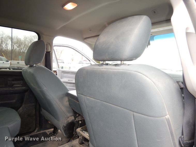 image for item DJ2959 2017 Dodge Ram 1500  Crew Cab pickup truck