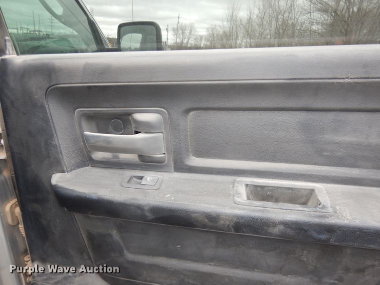 image for item DJ2959 2017 Dodge Ram 1500  Crew Cab pickup truck