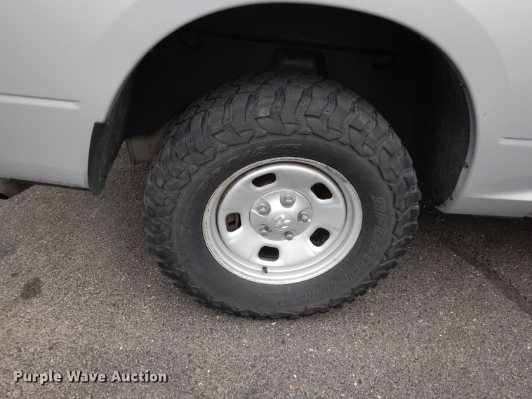 image for item DJ2959 2017 Dodge Ram 1500  Crew Cab pickup truck