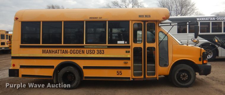 image for item DJ2968 2007 Chevrolet G3500  school bus