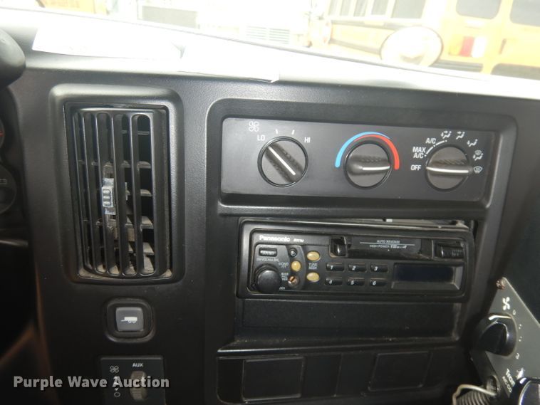 image for item DJ2968 2007 Chevrolet G3500  school bus