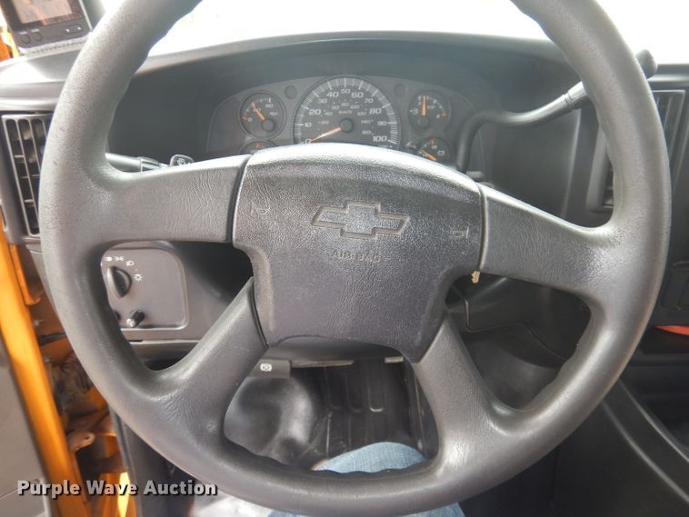 image for item DJ2968 2007 Chevrolet G3500  school bus