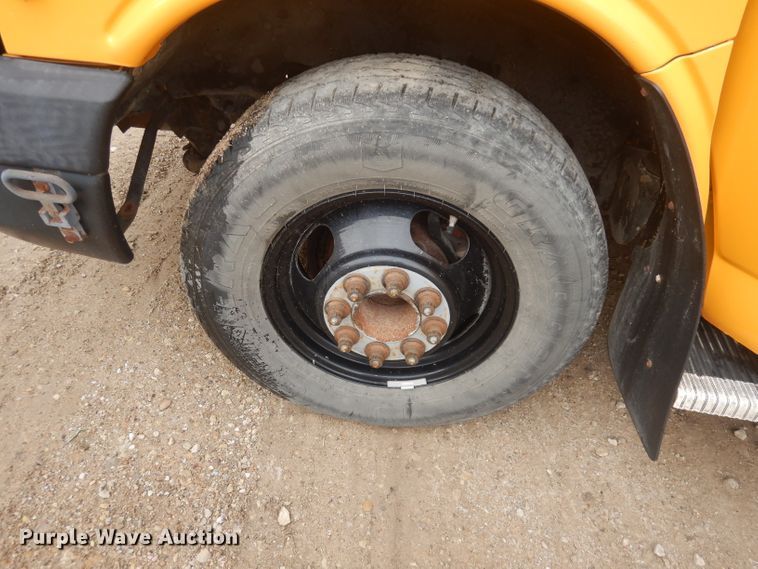 image for item DJ2968 2007 Chevrolet G3500  school bus