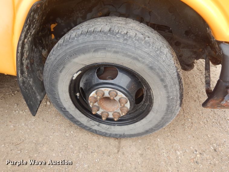 image for item DJ2968 2007 Chevrolet G3500  school bus