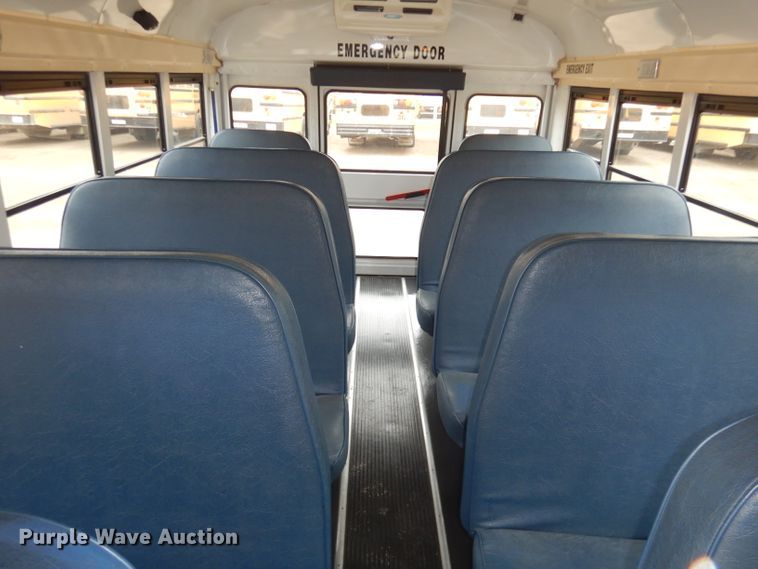 image for item DJ2968 2007 Chevrolet G3500  school bus