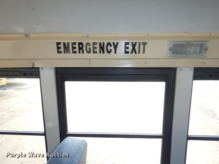 image for item DJ2968 2007 Chevrolet G3500  school bus