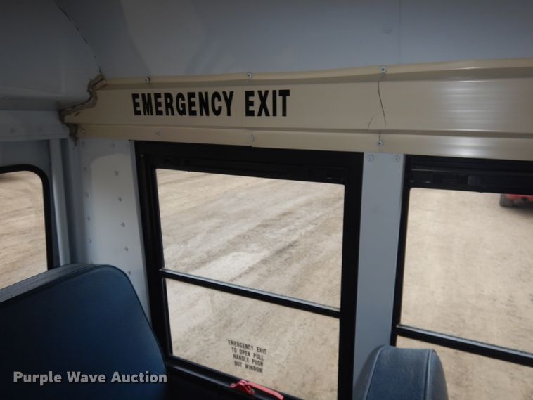 image for item DJ2968 2007 Chevrolet G3500  school bus