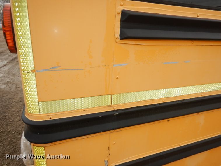 image for item DJ2968 2007 Chevrolet G3500  school bus