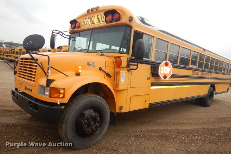 image for item DJ2969 2003 International 3800  school bus