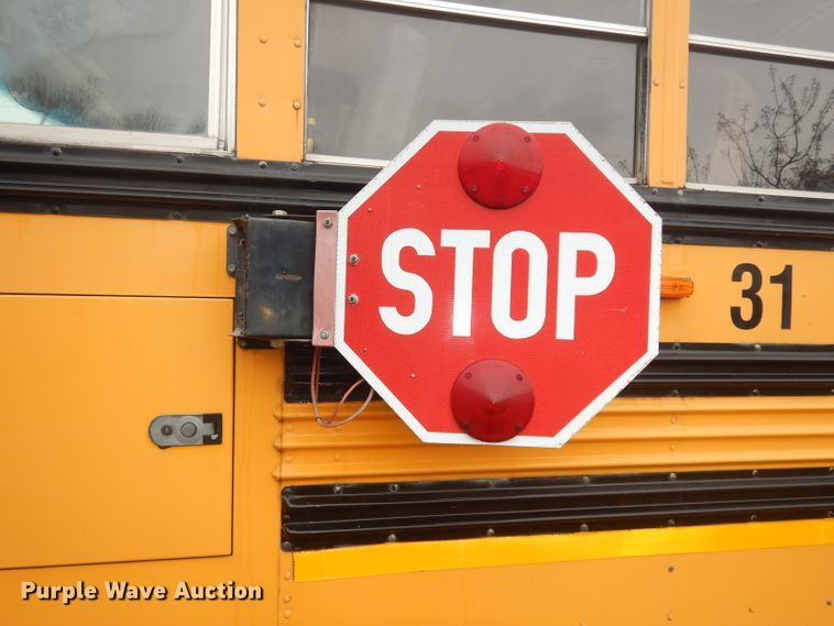 image for item DJ2969 2003 International 3800  school bus