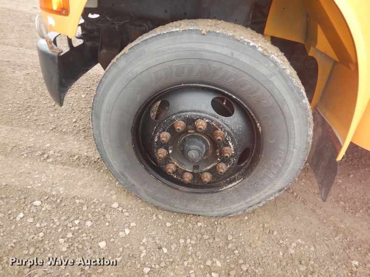 image for item DJ2969 2003 International 3800  school bus