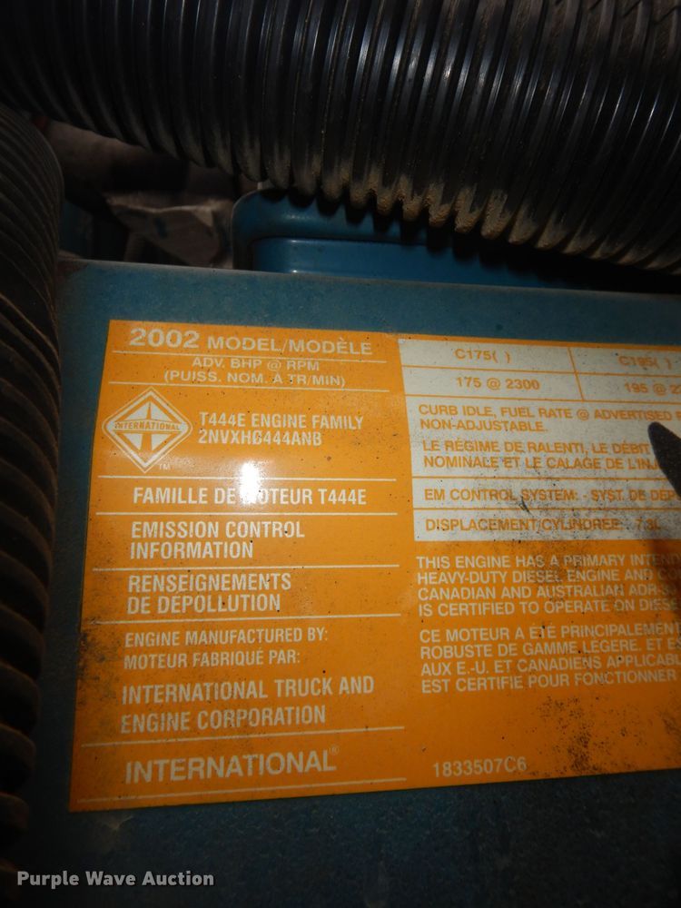 image for item DJ2969 2003 International 3800  school bus