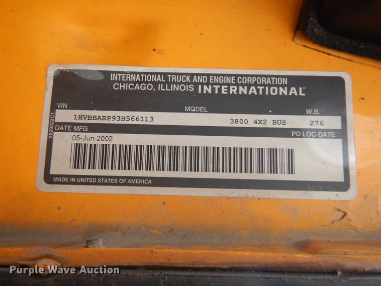 image for item DJ2969 2003 International 3800  school bus