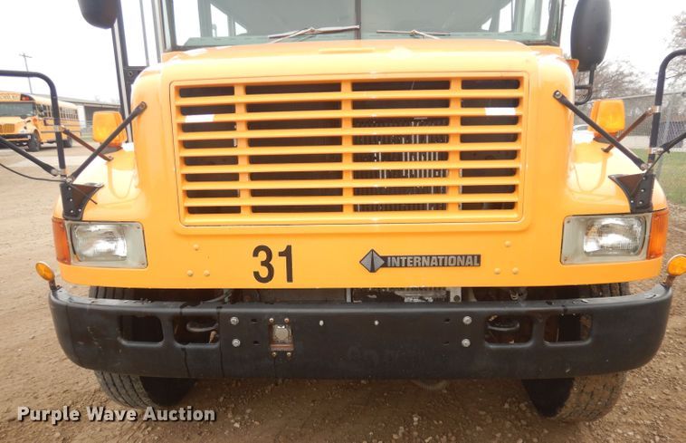image for item DJ2969 2003 International 3800  school bus