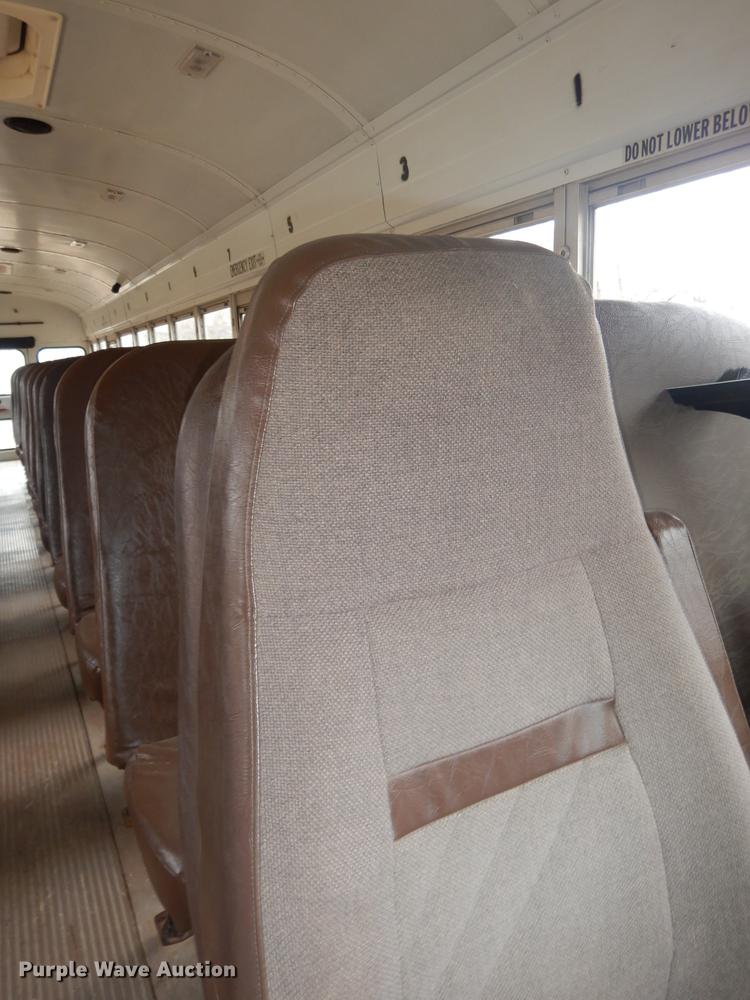 image for item DJ2969 2003 International 3800  school bus