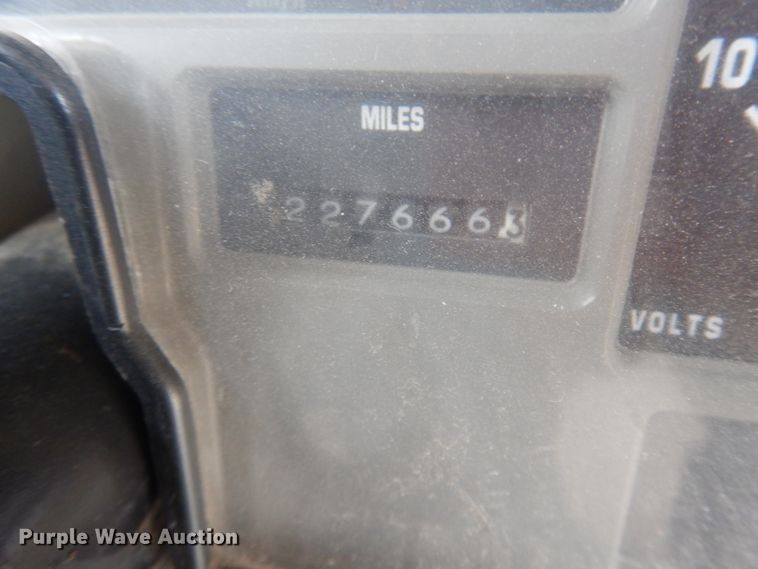 image for item DJ2969 2003 International 3800  school bus