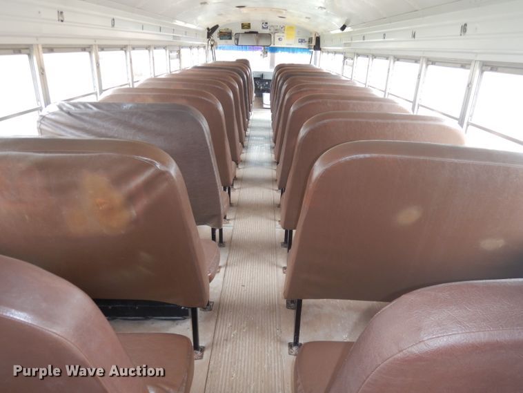 image for item DJ2969 2003 International 3800  school bus