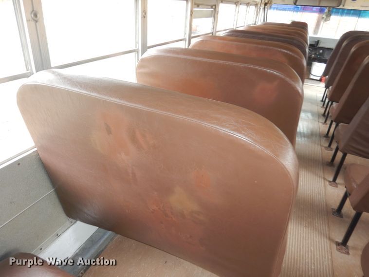 image for item DJ2969 2003 International 3800  school bus