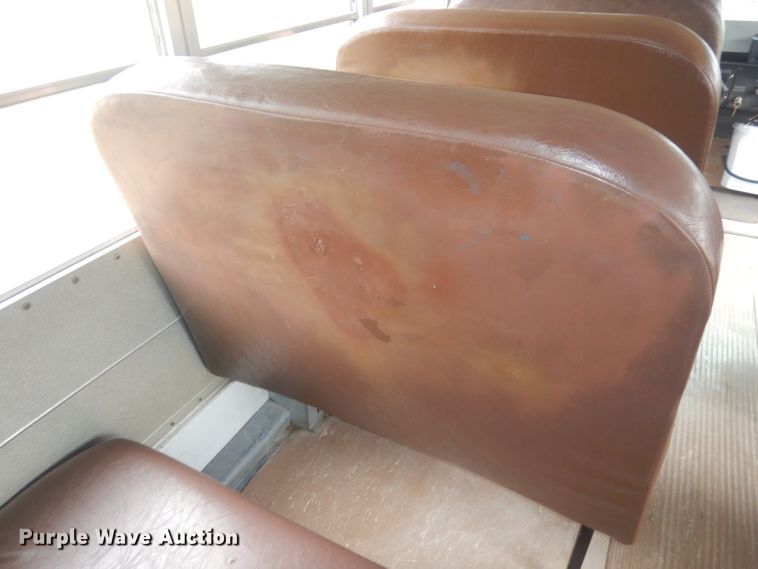 image for item DJ2969 2003 International 3800  school bus