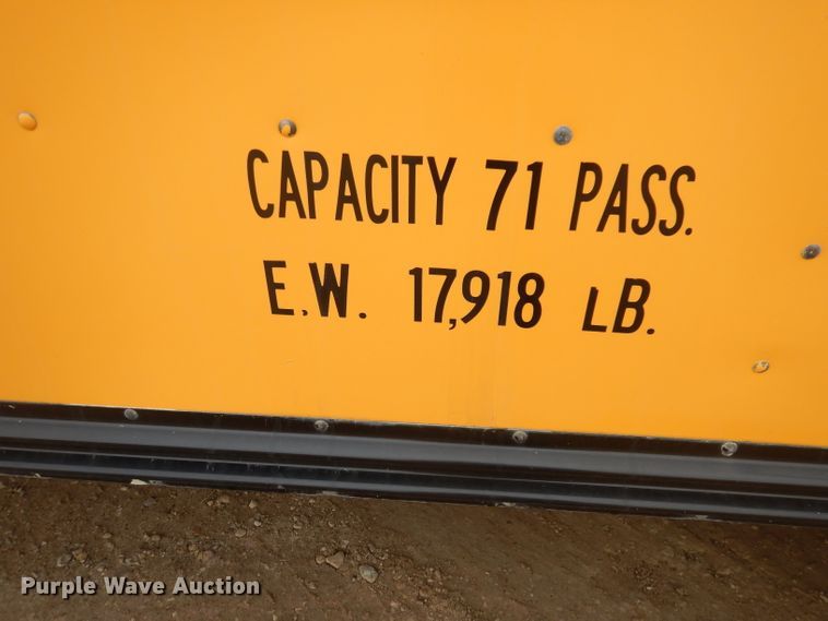 image for item DJ2969 2003 International 3800  school bus