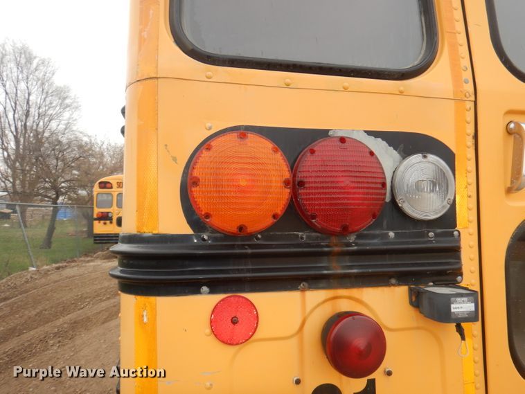 image for item DJ2969 2003 International 3800  school bus