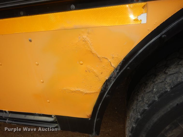 image for item DJ2969 2003 International 3800  school bus