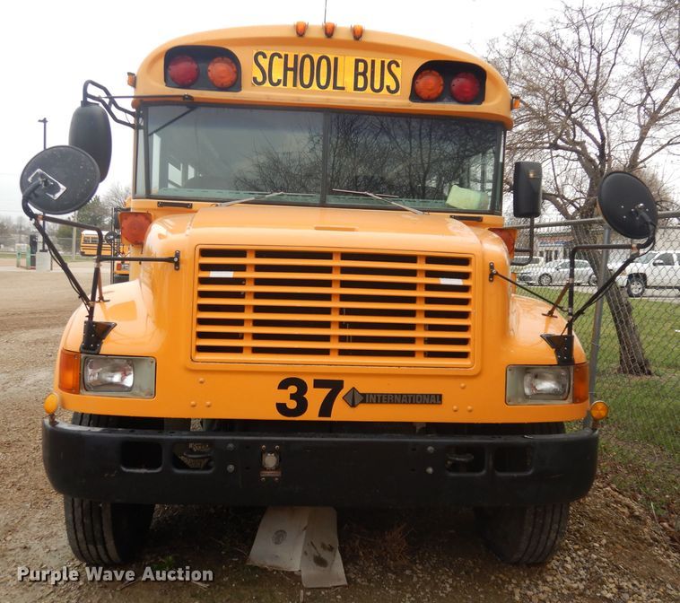 image for item DJ2970 2004 International 3800  school bus