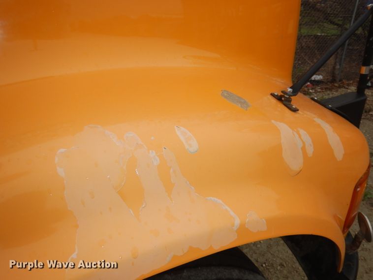 image for item DJ2970 2004 International 3800  school bus