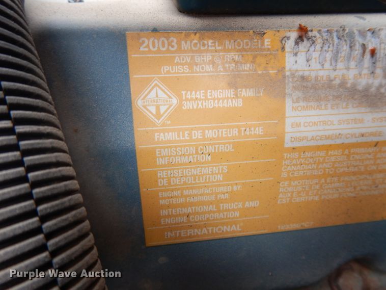 image for item DJ2970 2004 International 3800  school bus