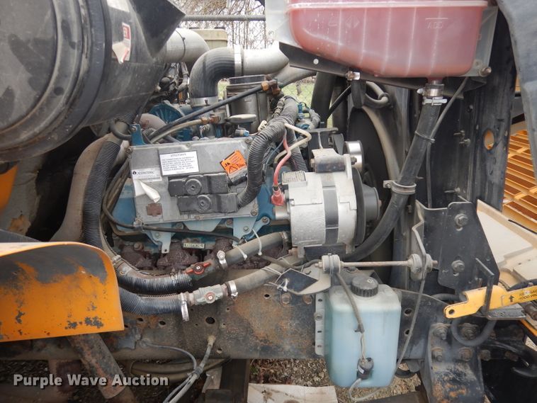 image for item DJ2970 2004 International 3800  school bus