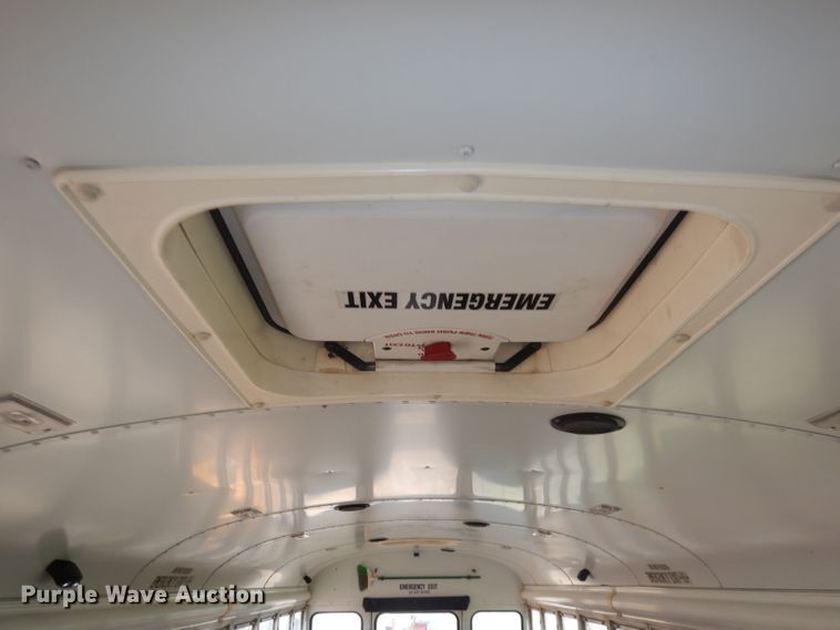 image for item DJ2970 2004 International 3800  school bus