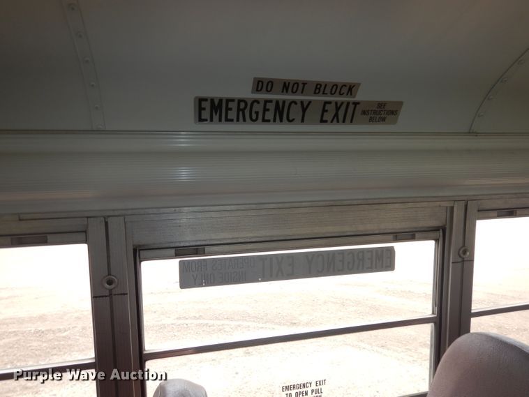 image for item DJ2970 2004 International 3800  school bus