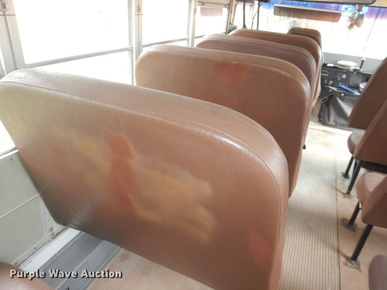 image for item DJ2970 2004 International 3800  school bus