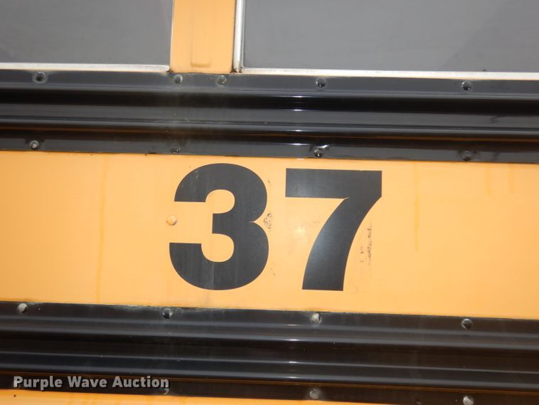 image for item DJ2970 2004 International 3800  school bus