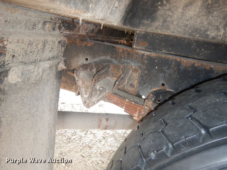 image for item DJ2970 2004 International 3800  school bus