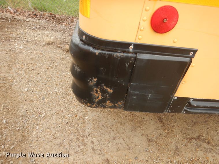 image for item DJ2970 2004 International 3800  school bus