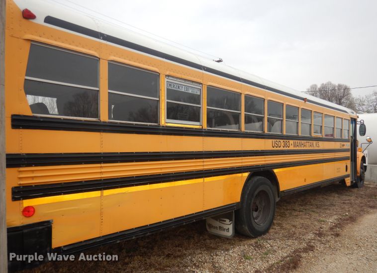 image for item DJ2971 2003 International 3800  school bus