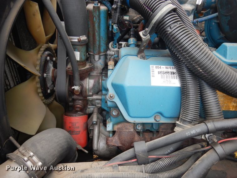 image for item DJ2971 2003 International 3800  school bus