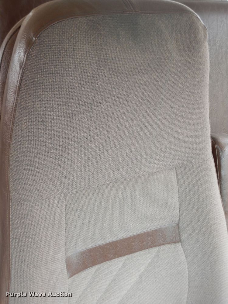 image for item DJ2971 2003 International 3800  school bus