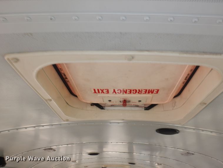 image for item DJ2971 2003 International 3800  school bus