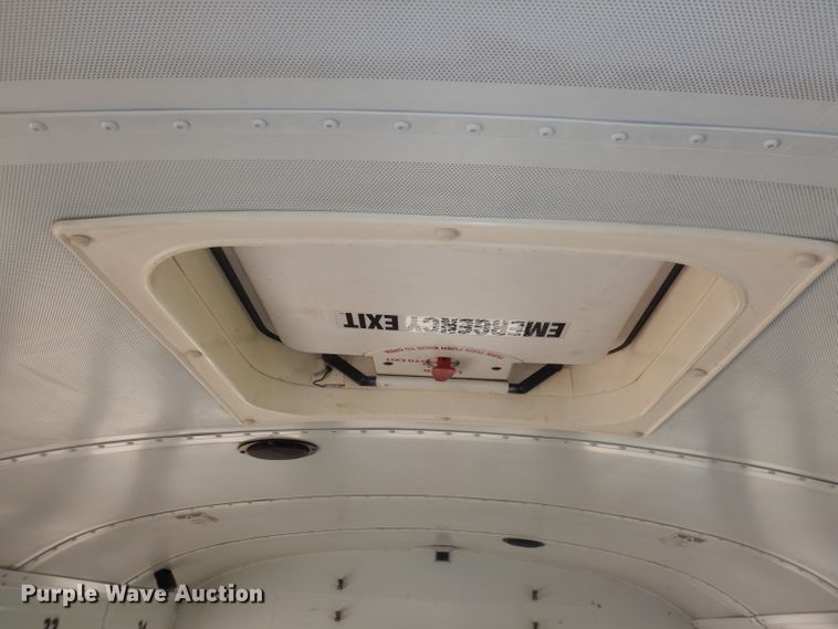 image for item DJ2971 2003 International 3800  school bus