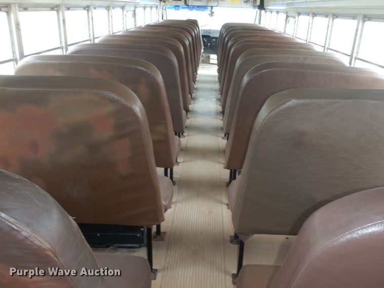 image for item DJ2971 2003 International 3800  school bus