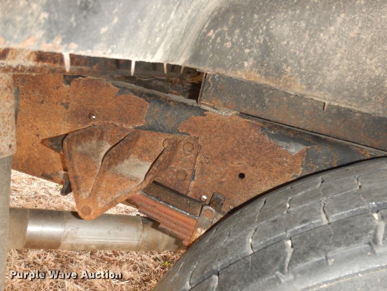 image for item DJ2971 2003 International 3800  school bus