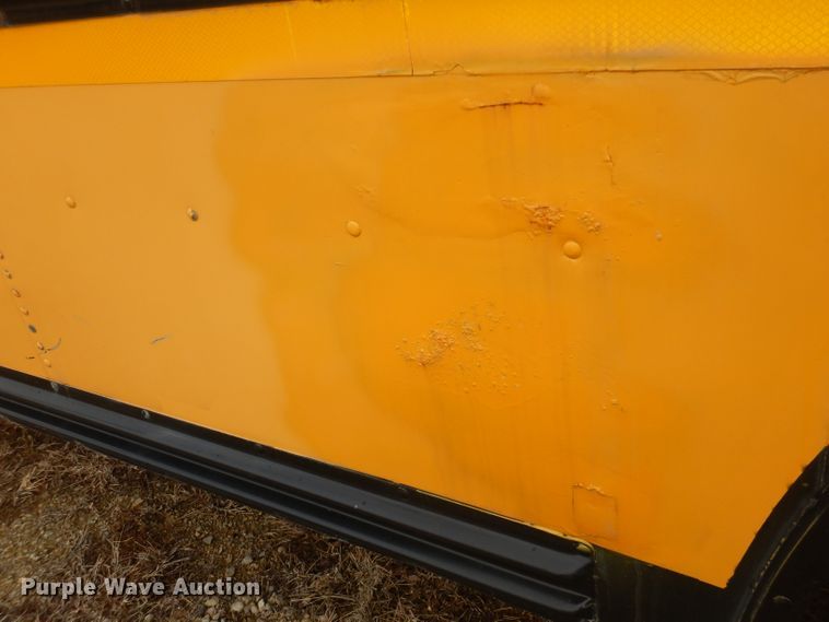 image for item DJ2971 2003 International 3800  school bus