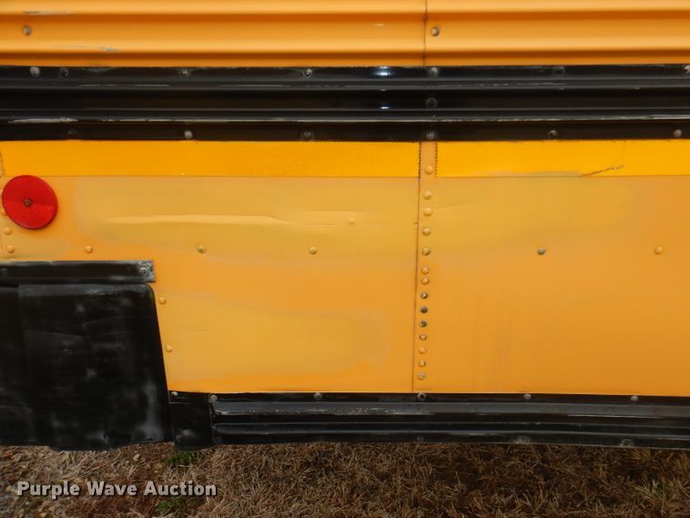 image for item DJ2971 2003 International 3800  school bus