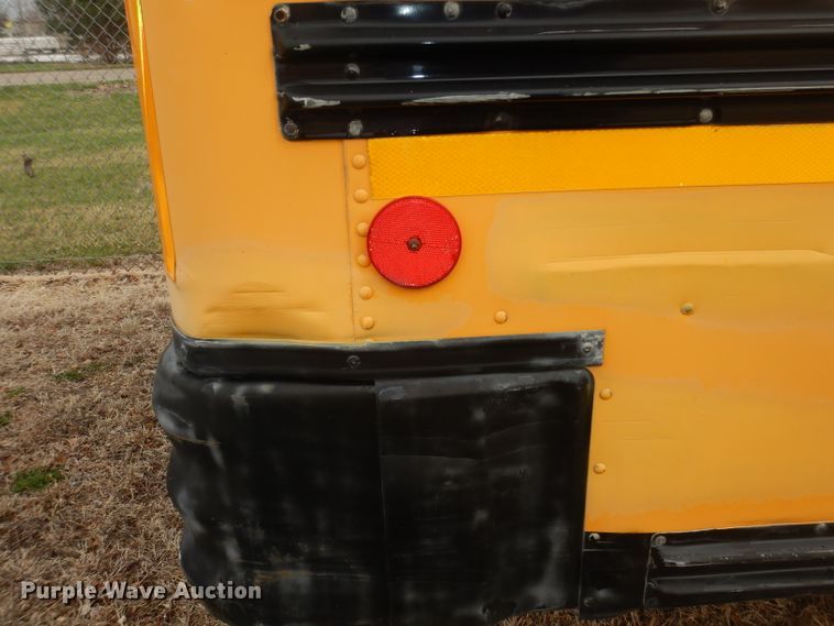 image for item DJ2971 2003 International 3800  school bus