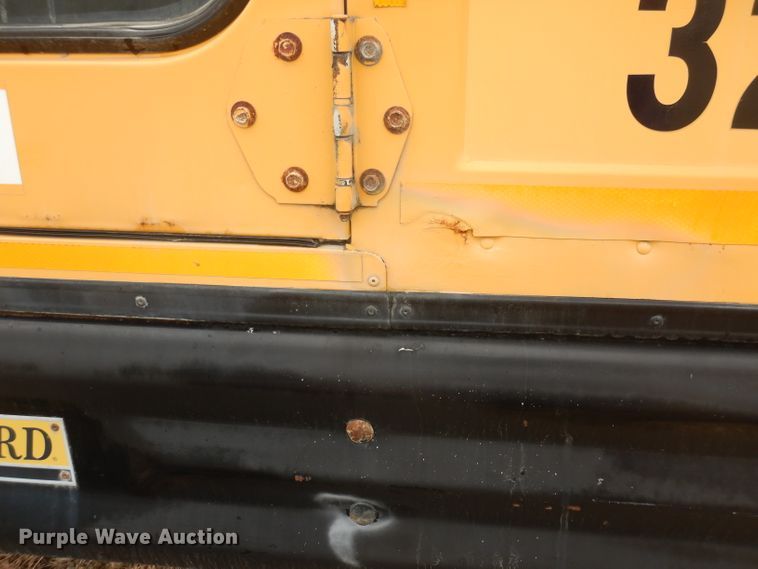 image for item DJ2971 2003 International 3800  school bus